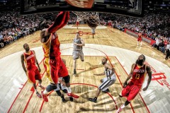 雷霆队心存希望，成功逆袭赢得关键战役